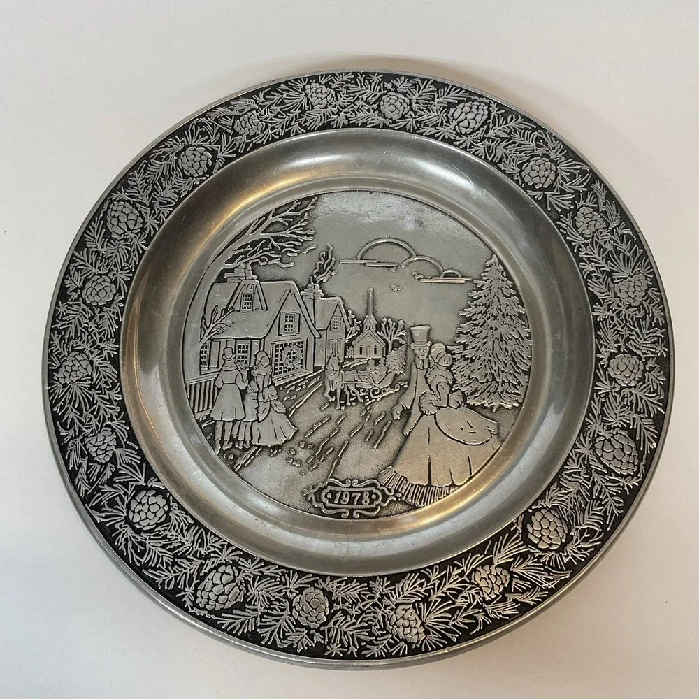 Vintage~Wilton~1978~Pewter Collectible Christmas Plate~RWP~Made In USA~Holiday‎